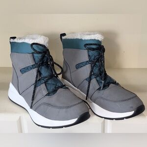 Timberland Women’s Boroughs Project Waterproof Boots Size 10